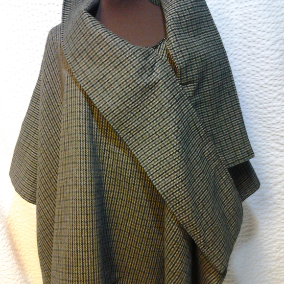 🎀Custom Made Green Houndstooth Poncho - Picture 4 of 7